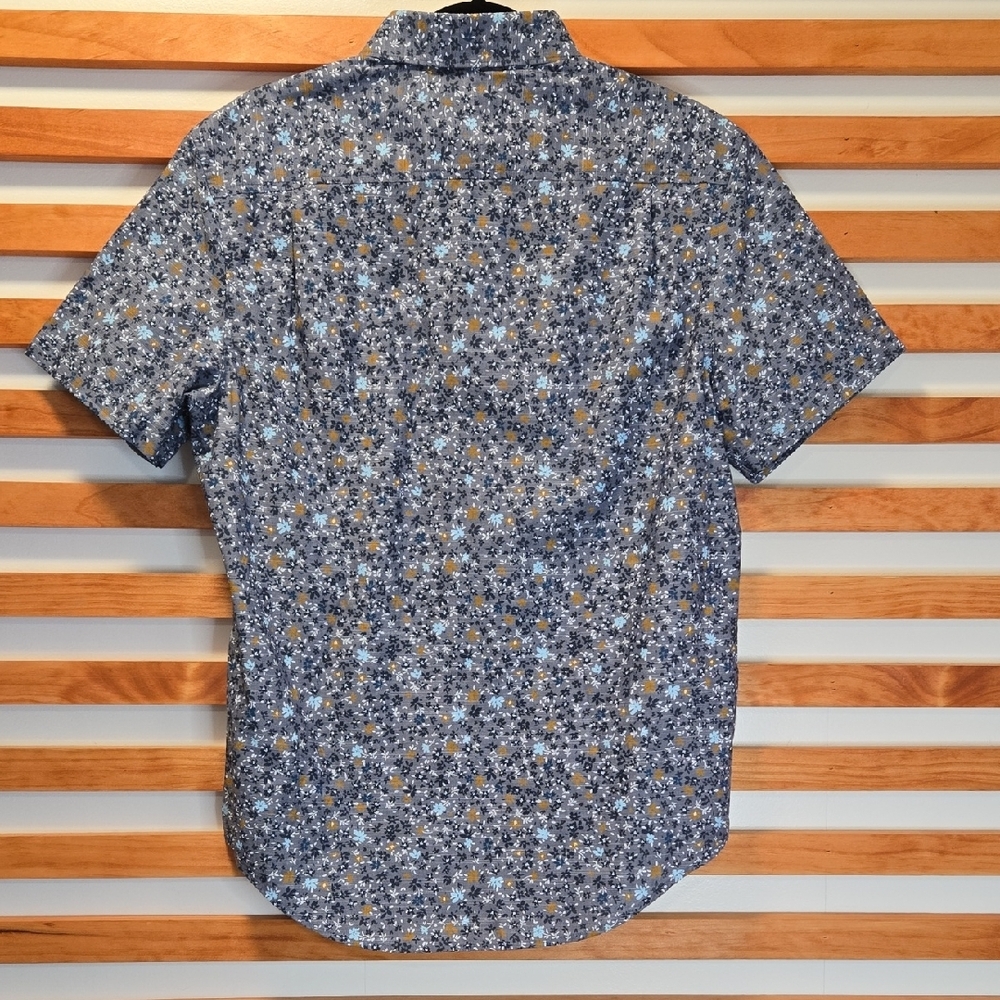 Penguin Men’s Floral Print‎ Button Down Shirt Size M Short Sleeve - Picture 3 of 3
